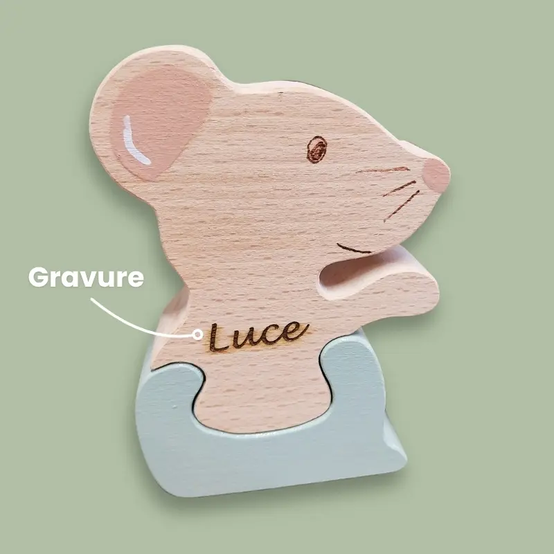 gravure personnalisée sur une boîte à dents de lait en bois - Idébois Créations