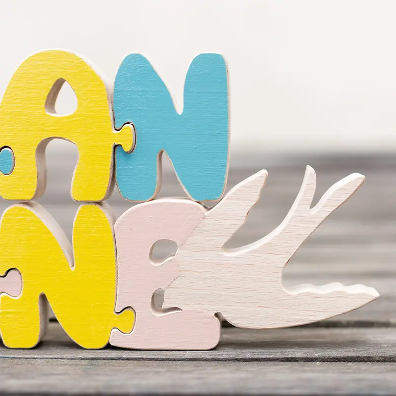 puzzle prénom avec motif personnalisé pour un cadeau de naissance artisanal unique - Idébois Créations